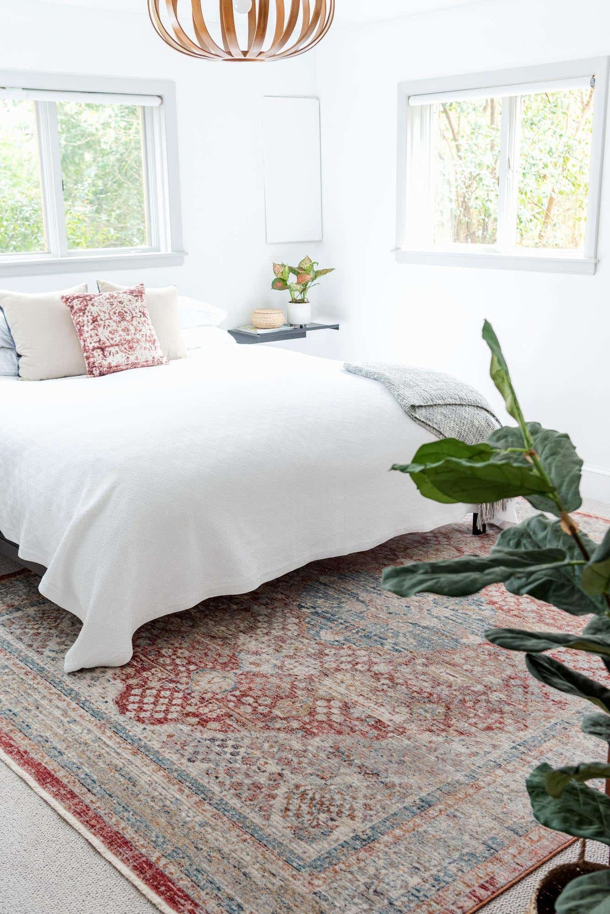 Rechteck Teppich Noble in Rot von Hadorn™ - Lifestyle Image