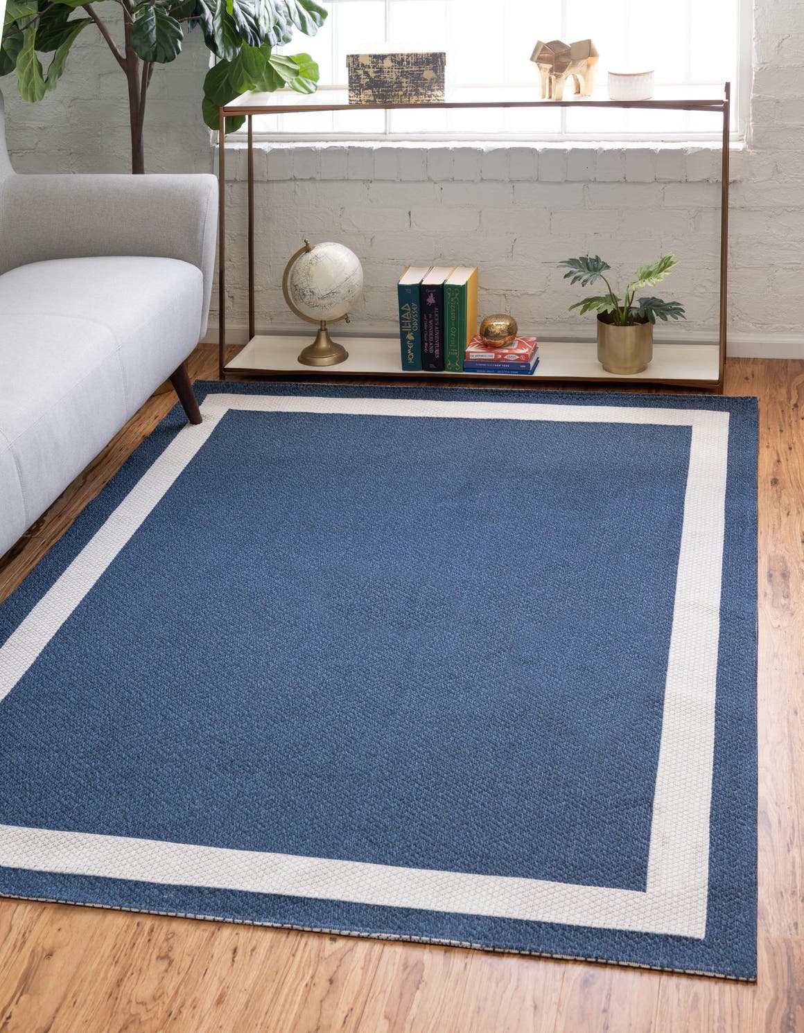 Rechteck Teppich Georgia in Marineblau von Hadorn™ - Lifestyle Image