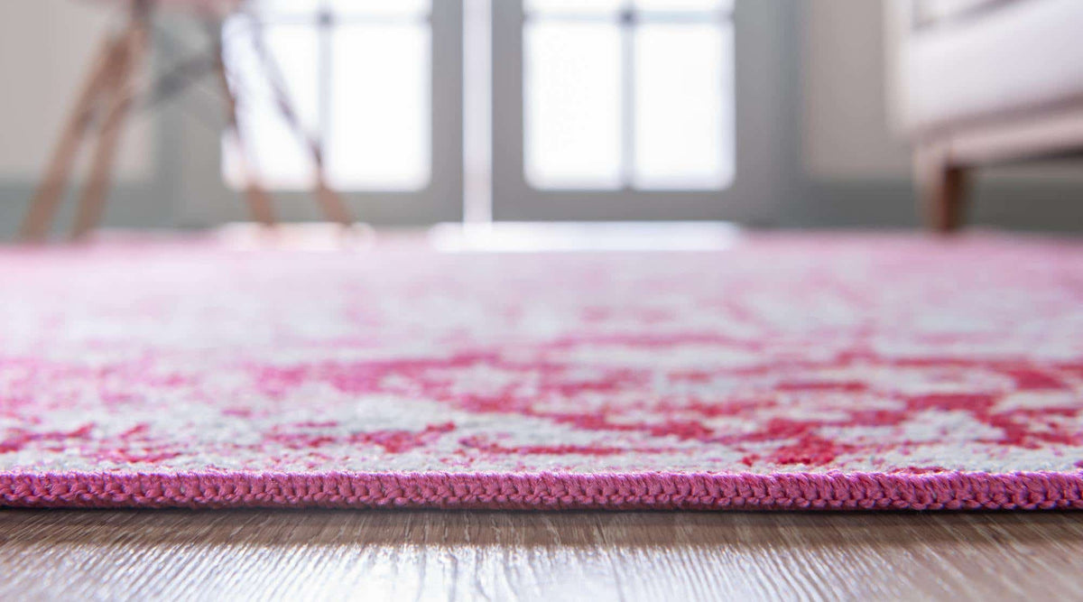 Rechteck Teppich Amulet in Rosa von Hadorn™ - Lifestyle Image