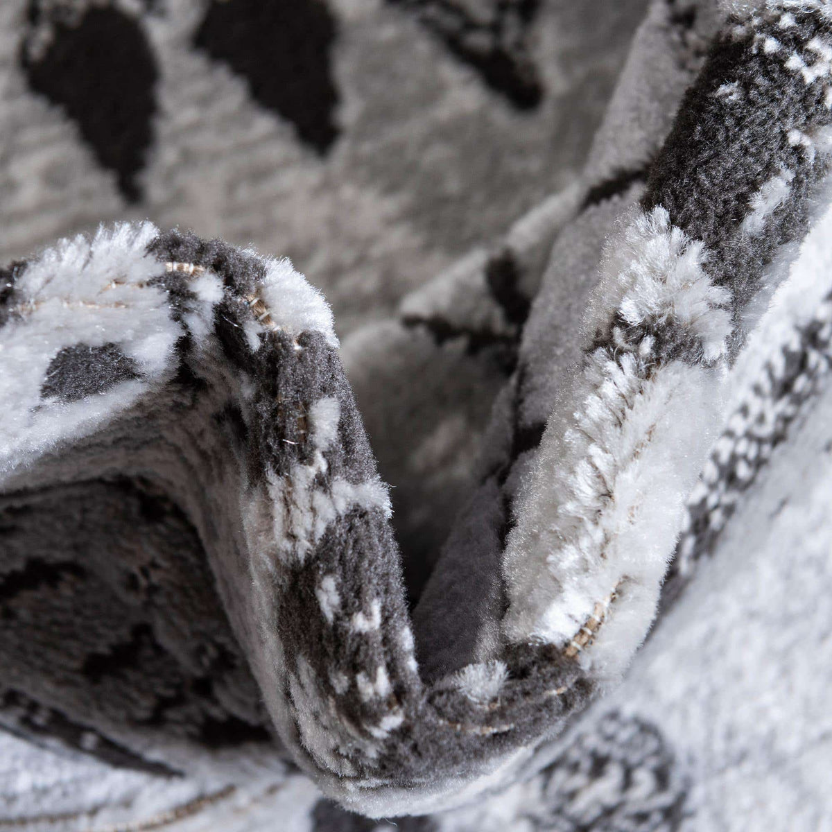 Rechteck Teppich Leipzig in Grau von Hadorn™ - Lifestyle Image