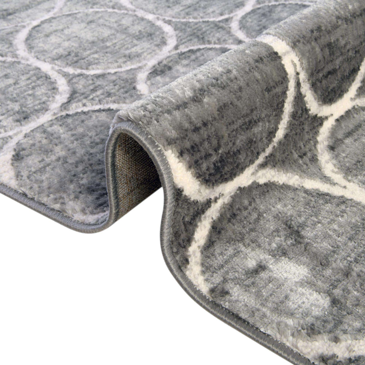 Rechteck Teppich Lattice Trellis in Grau von Hadorn™ - Lifestyle Image