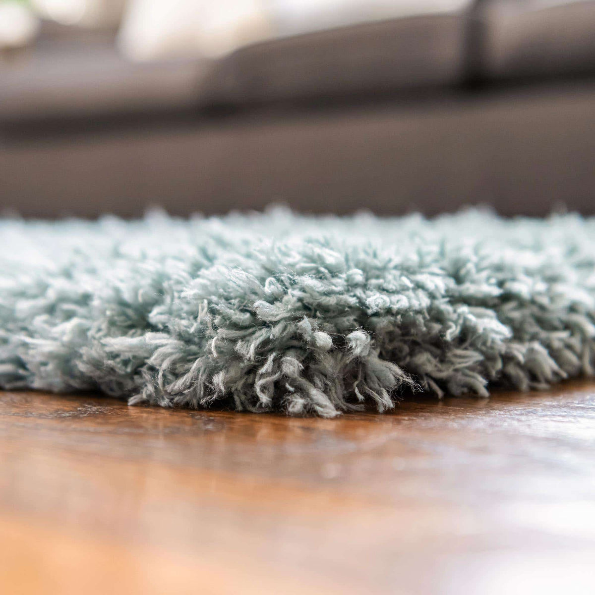 Rechteck Hochflorteppich Infinity Shag in Schieferblau von Hadorn™ - Lifestyle Image