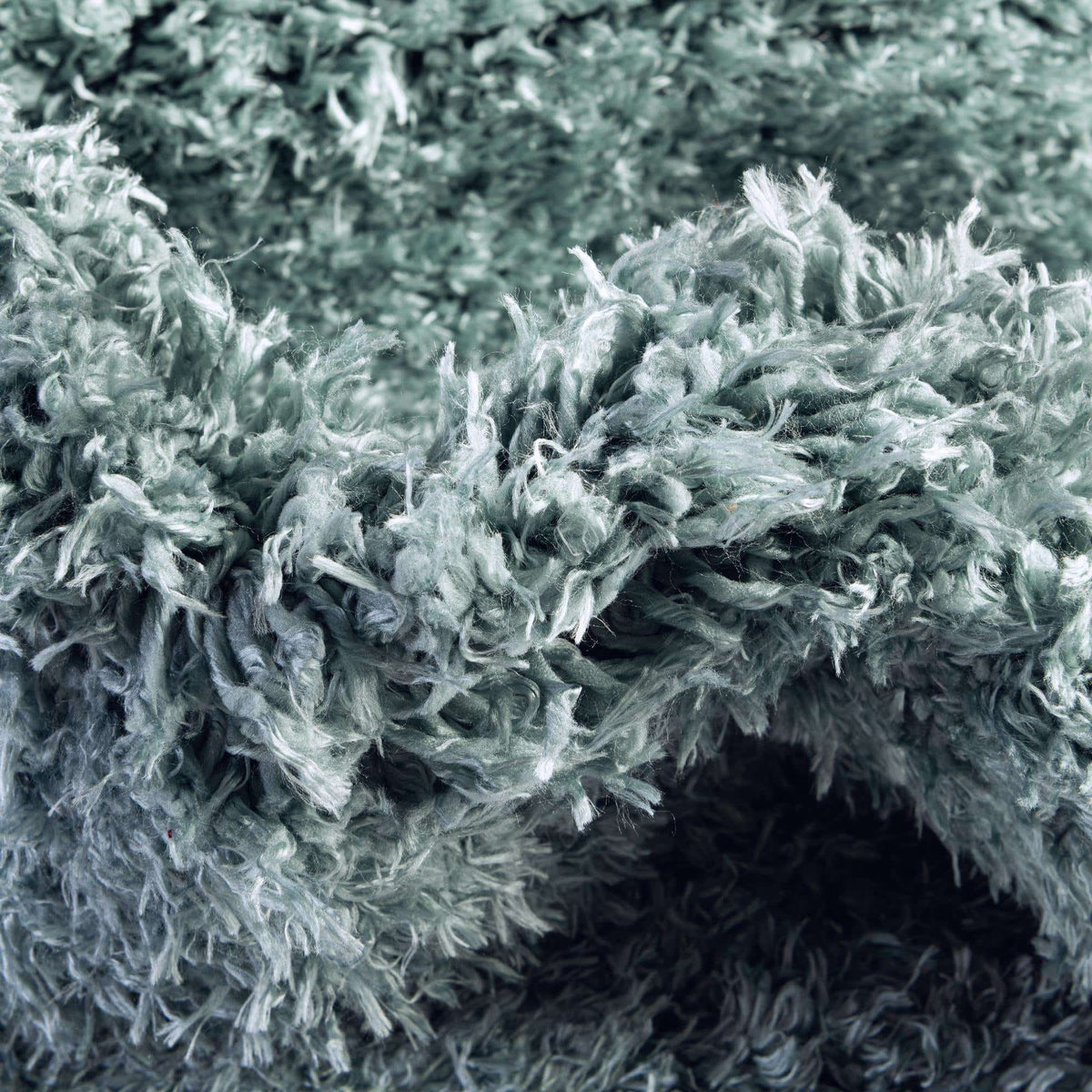 Rechteck Hochflorteppich Infinity Shag in Schieferblau von Hadorn™ - Lifestyle Image