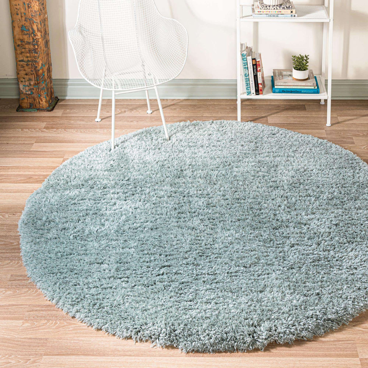 Rund Hochflorteppich Infinity Shag in Schieferblau von Hadorn™ - Lifestyle Image