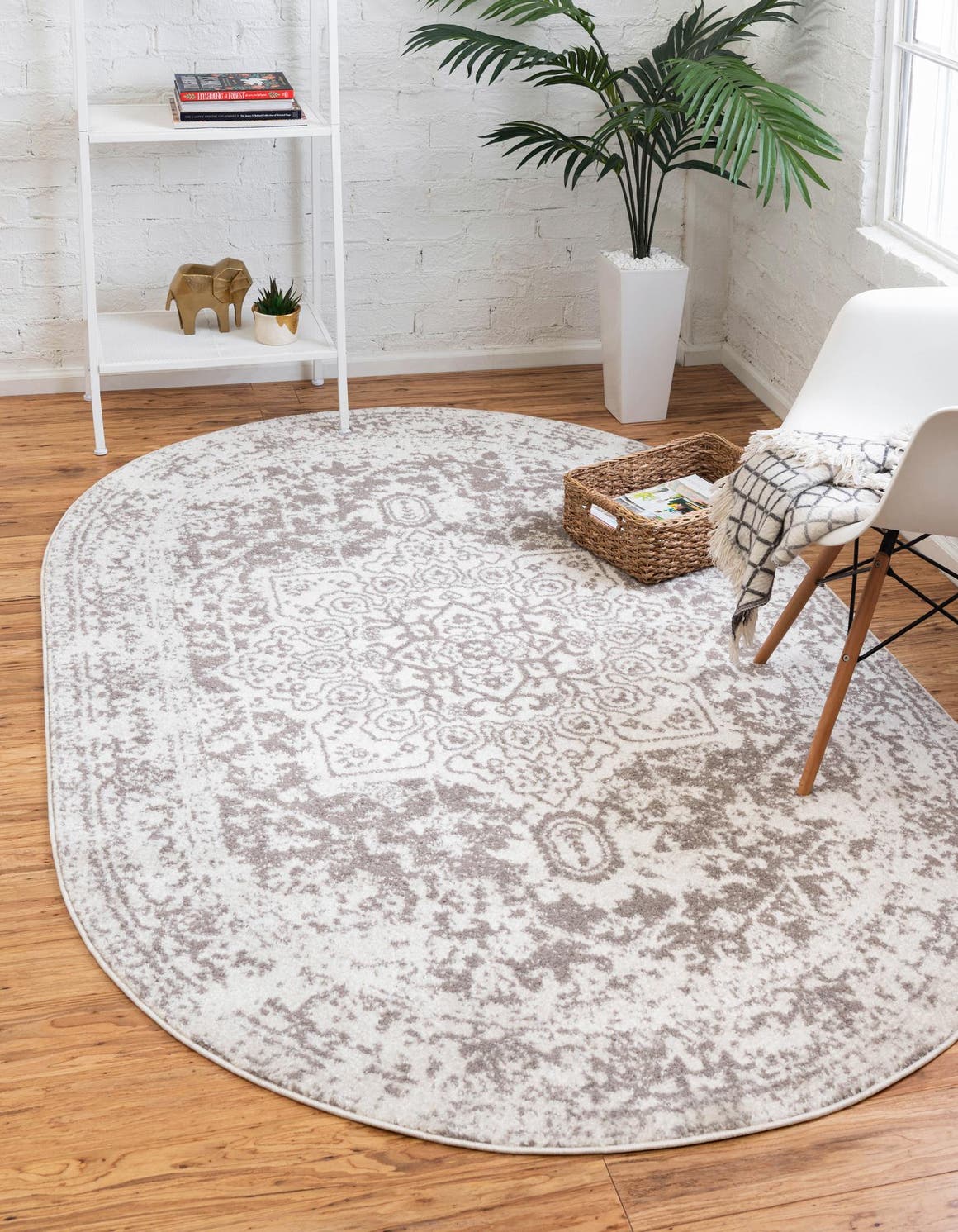 Oval Teppich Arlington in Weiss von Hadorn™ - Lifestyle Image