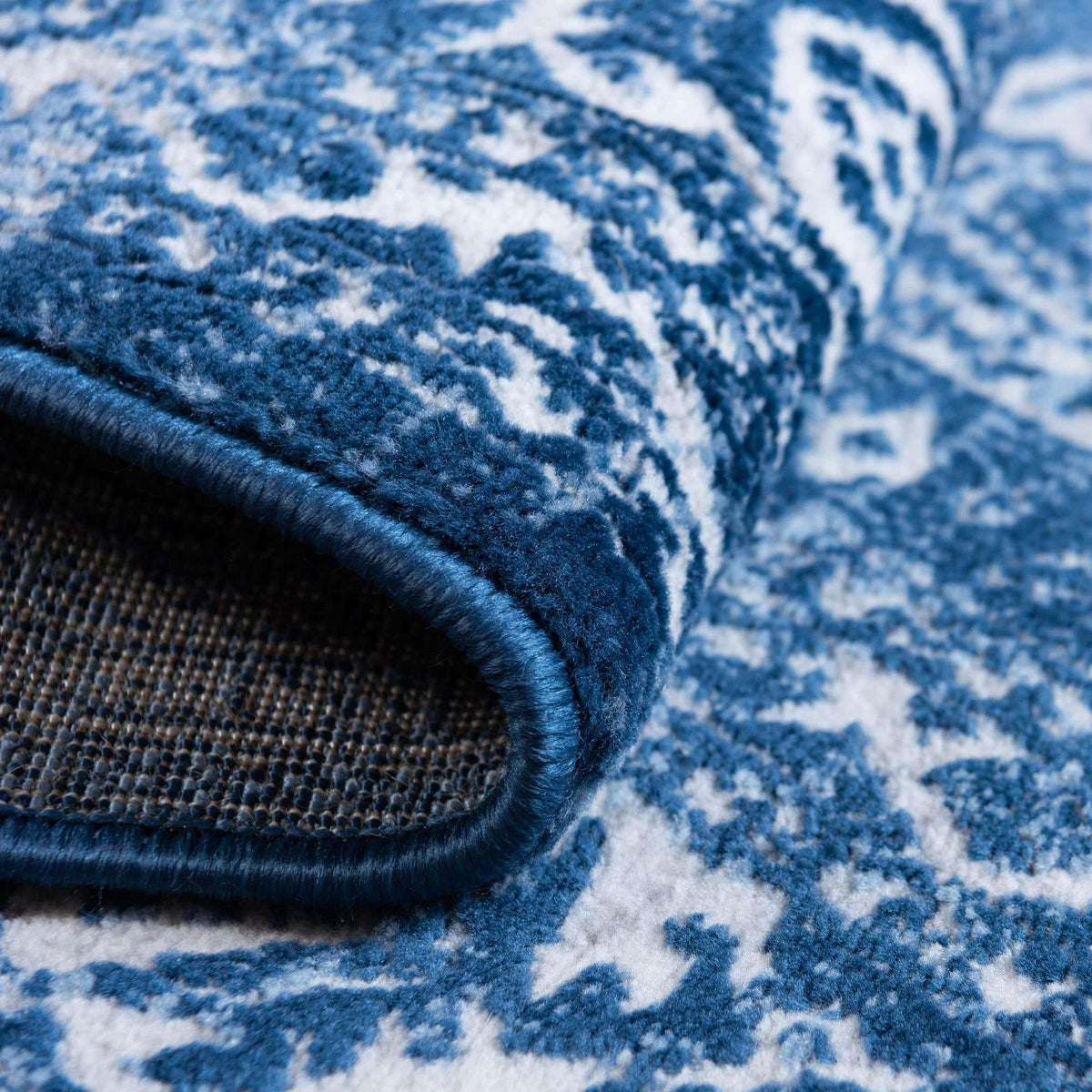 Läufer Teppich Boston in Blau von Hadorn™ - Lifestyle Image