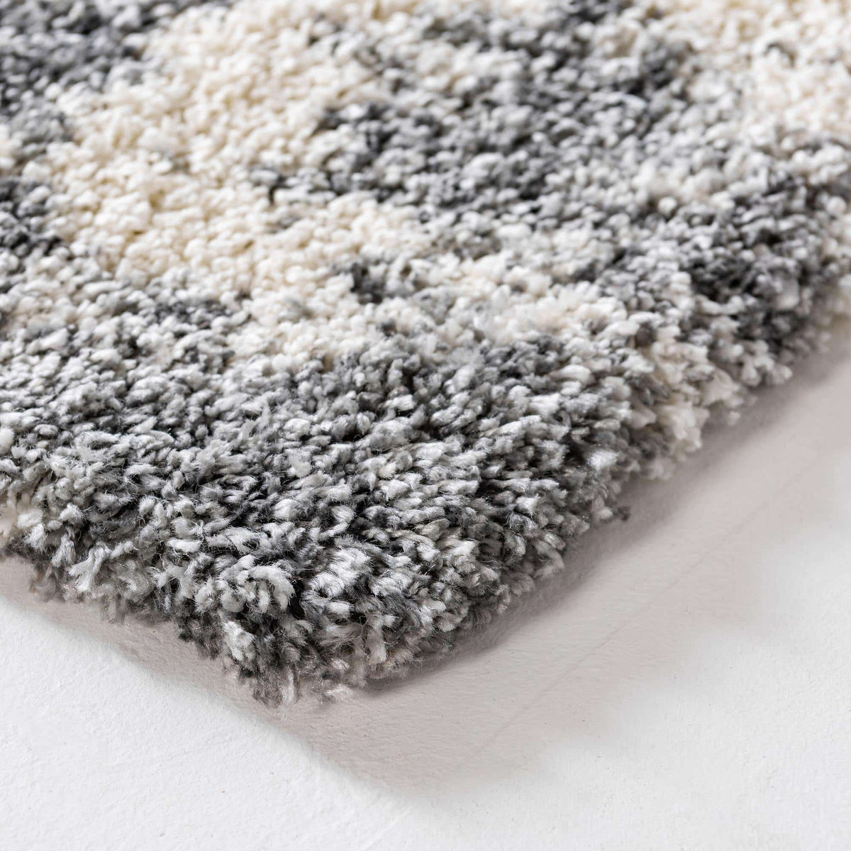 Rechteck Hochflorteppich Soft Touch Shag in Rauchgrau von Hadorn™ - Lifestyle Image
