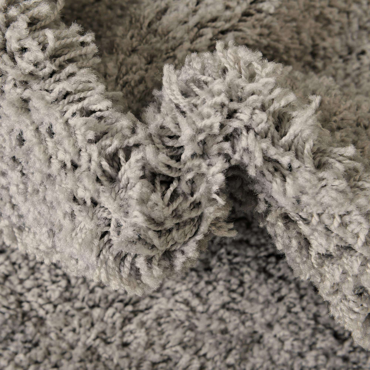 Rund Hochflorteppich Everyday Shag in Hellgrau von Hadorn™ - Lifestyle Image