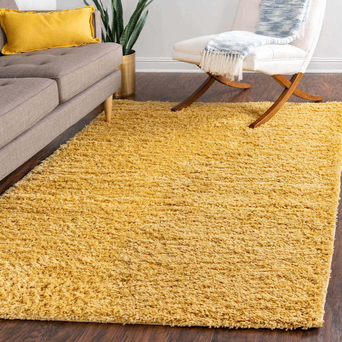 Rechteck Hochflorteppich Everyday Shag in Gelb von Hadorn™ - Lifestyle Image