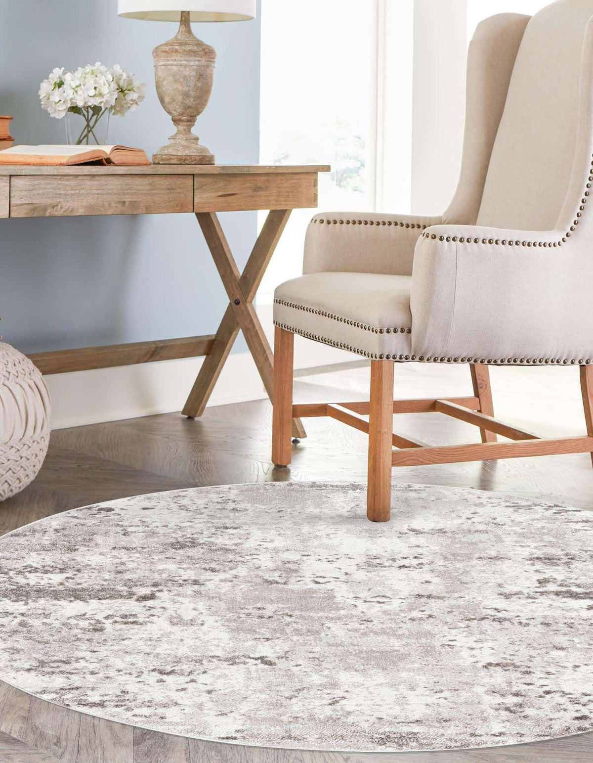 Rund Teppich Aurora in Steingrau von Hadorn™ - Lifestyle Image
