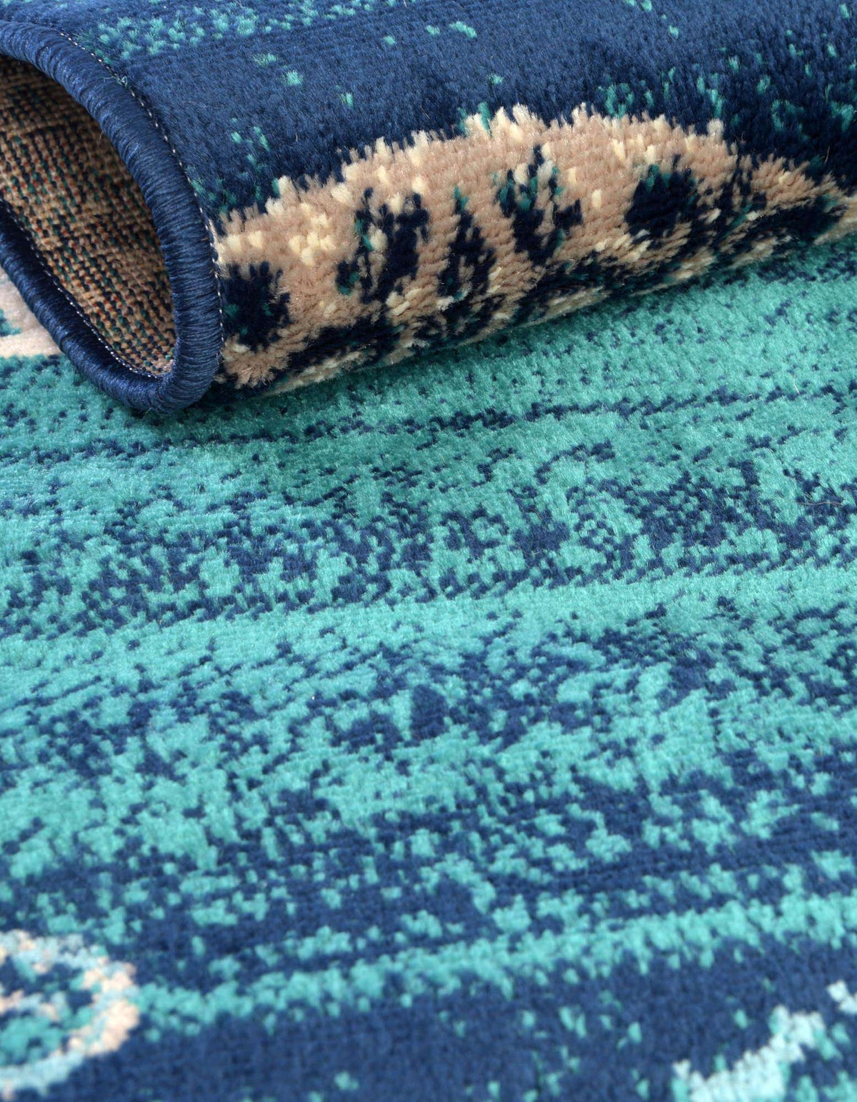 Oval Teppich Azalea in Marineblau von Hadorn™ - Lifestyle Image