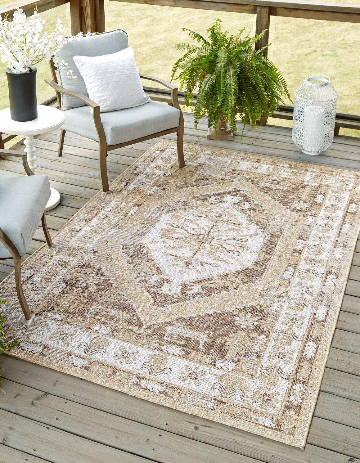 Rechteck Outdoor Teppich Outdoor Traditional in Natürlich von Hadorn™ - Lifestyle Image