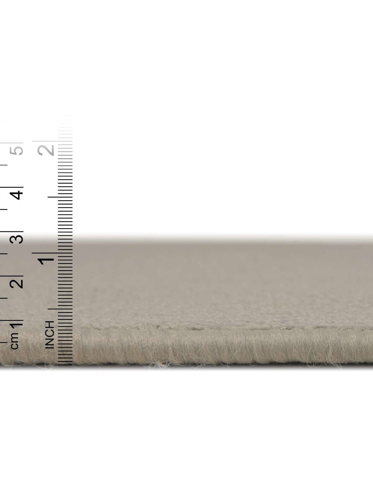 Rechteck Teppich Everyday Solid in Hellgrau von Hadorn™ - Lifestyle Image