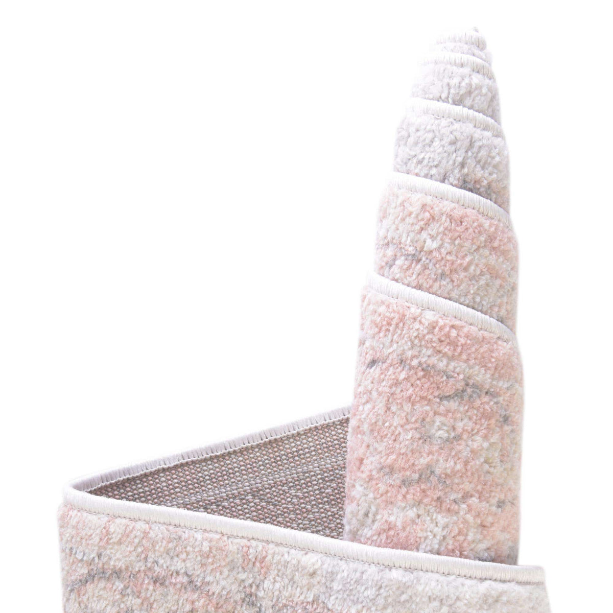 Rechteck Teppich Madeline Vintage in Rosa von Hadorn™ - Lifestyle Image