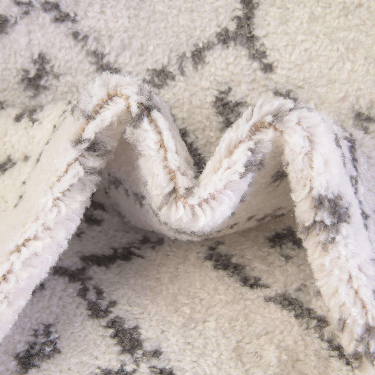 Läufer Teppich Paxon Trellis in Beige von Hadorn™ - Lifestyle Image