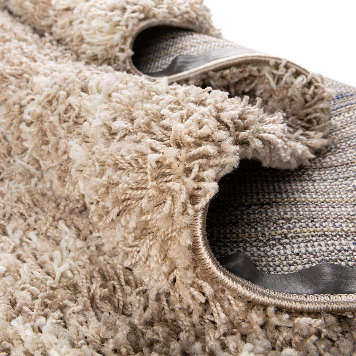Rund Hochflorteppich Moroccan Trellis Shag in Hellbraun von Hadorn™ - Lifestyle Image