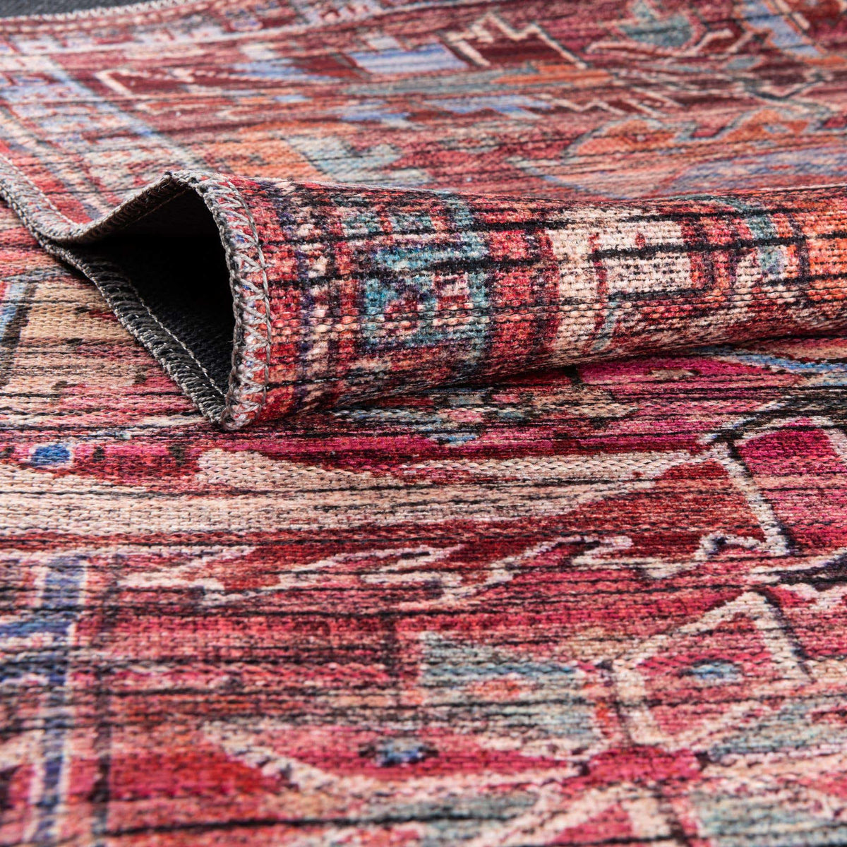 Rechteck Teppich Maahru in Rot von Hadorn™ - Lifestyle Image