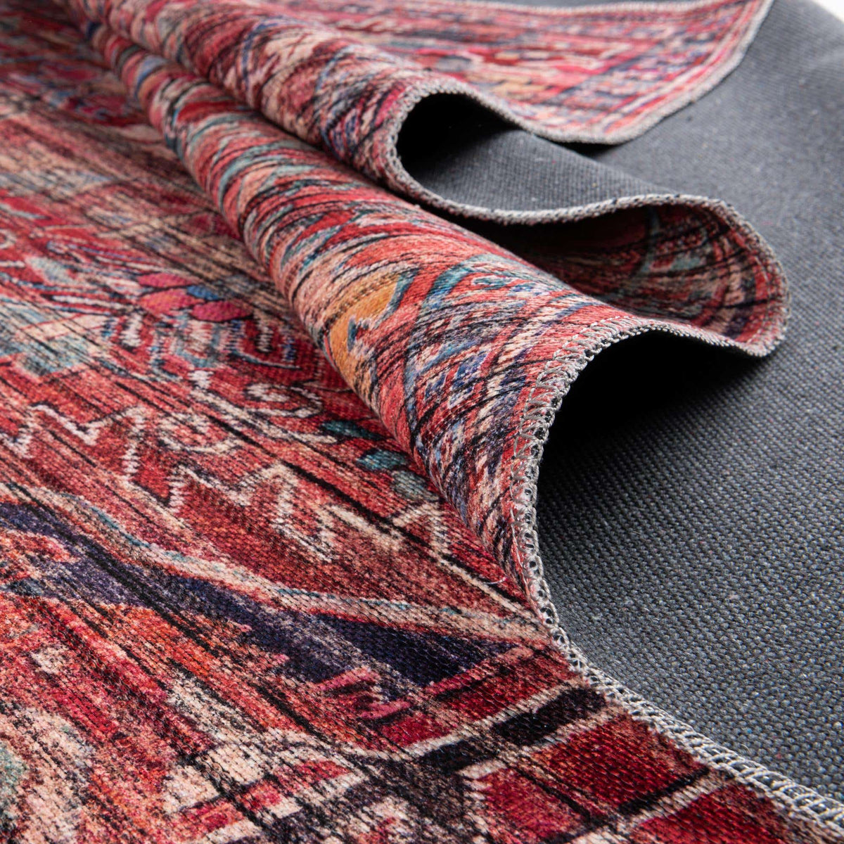 Rechteck Teppich Maahru in Rot von Hadorn™ - Lifestyle Image