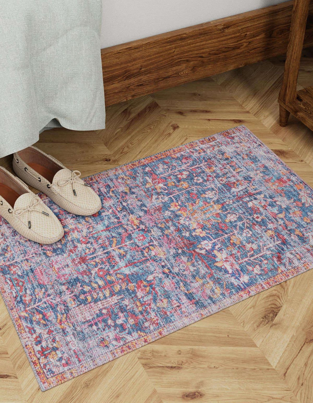 Rechteck Teppich Maahru in Blau von Hadorn™ - Lifestyle Image