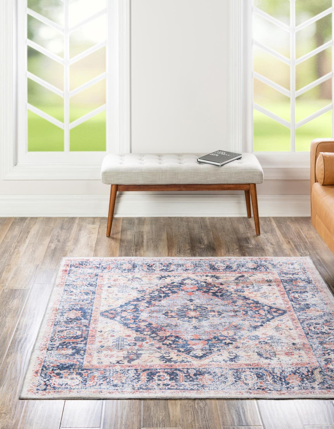 Quadratisch Teppich Yara in Marineblau von Hadorn™ - Lifestyle Image