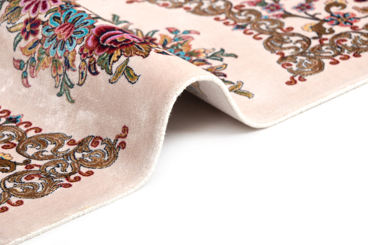Rechteck Teppich Ghom Design in Rosa von Hadorn™ - Lifestyle Image